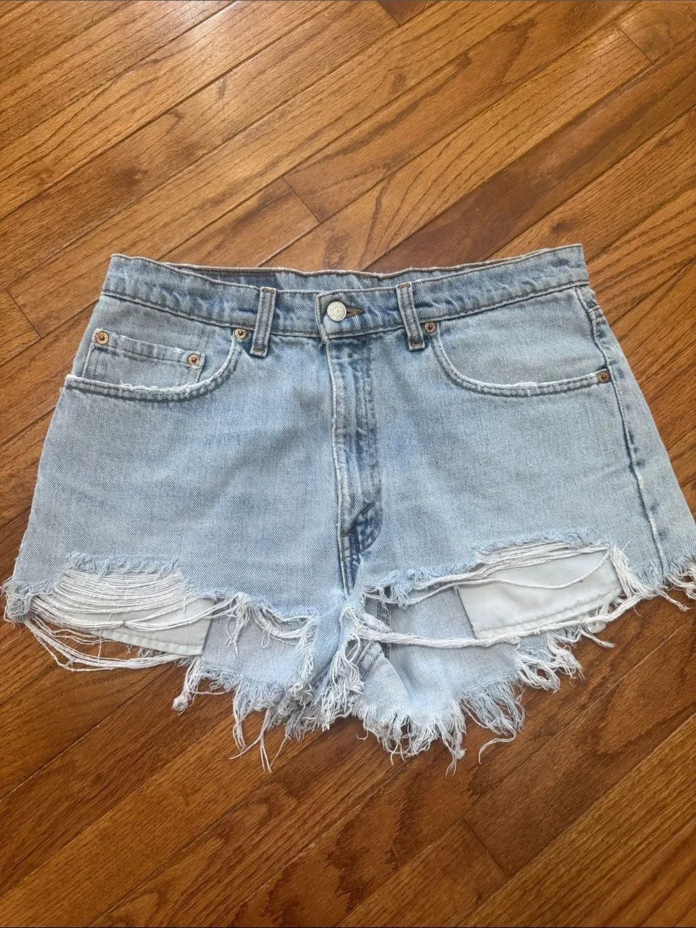 Unisex Levi’s Festival distressed frayed sexy Denim shorts Size 34 ~ Red Tab~